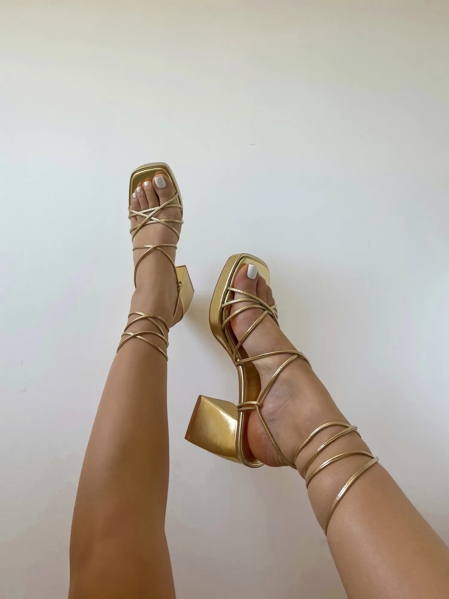 Fashion CASSY Brittany - Sandales Gold A Plateforme Et Fines Lanieres A Lacets