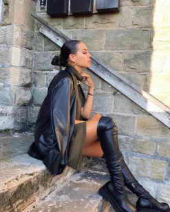 Shop CASSY Dayna - Cuissardes Noires En Similicuir