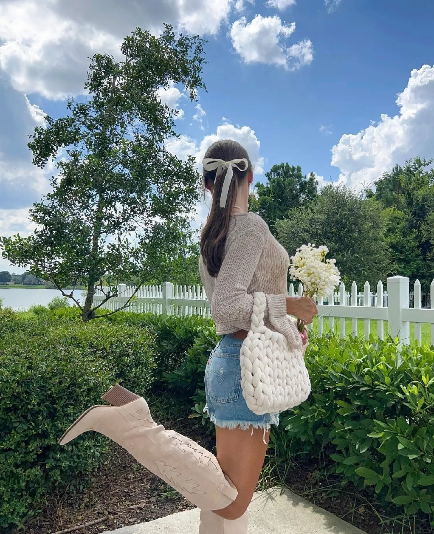 Shop CASSY Faith - Bottes Santiags A Motif Et Bout Pointu En Suedine Beige Style Cowboy