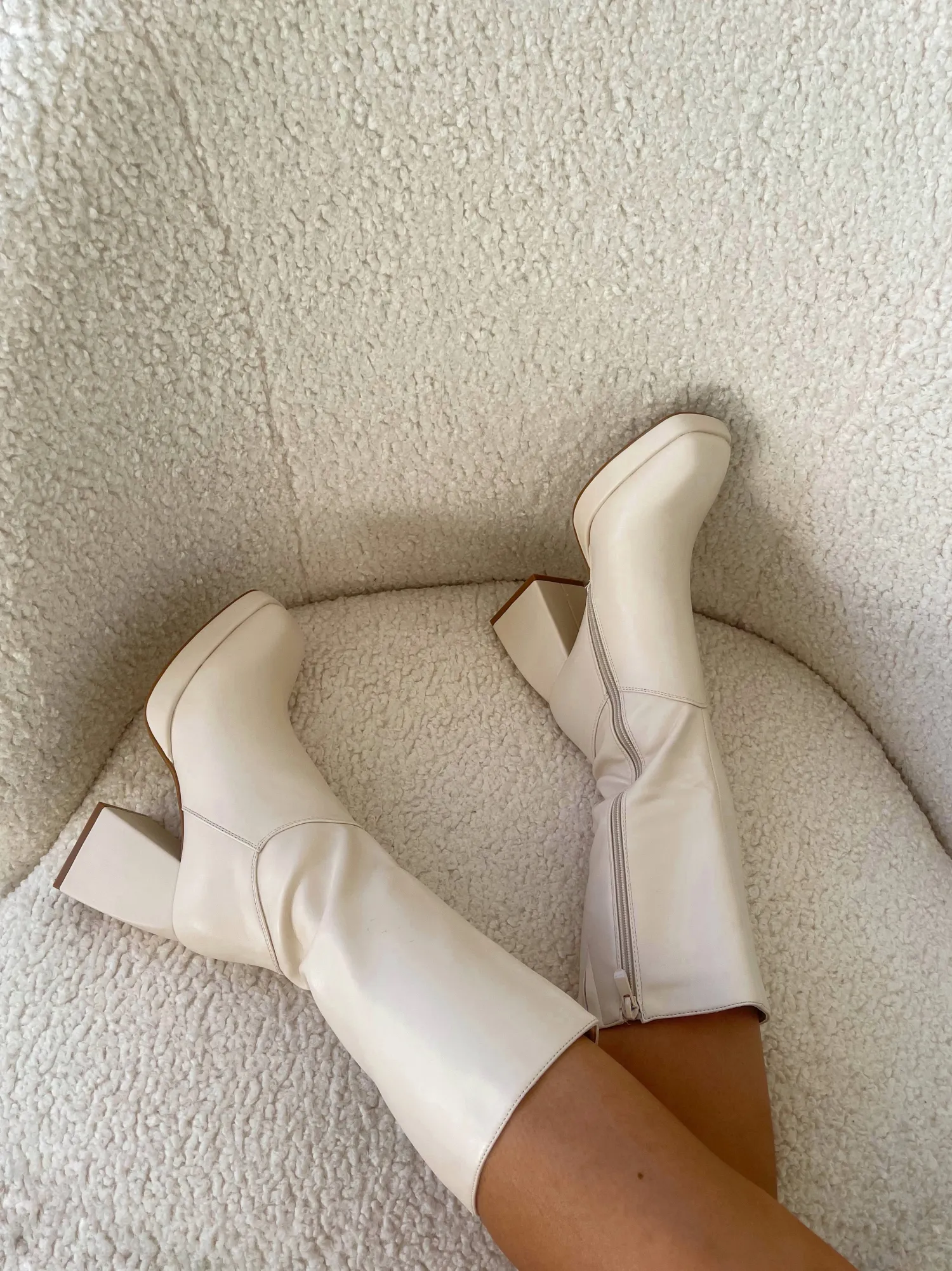 Online CASSY Kelsie - Bottes Mi-Haute Beiges Rigide A Talon Epais