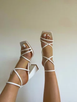 Hot CASSY Mia - Sandales Blanches A Talon Et Bout Carre