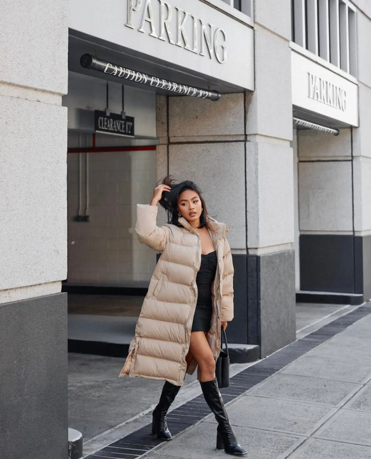 Shop CASSY Mila - Bottes Noires A Bout Carre Detail Argente