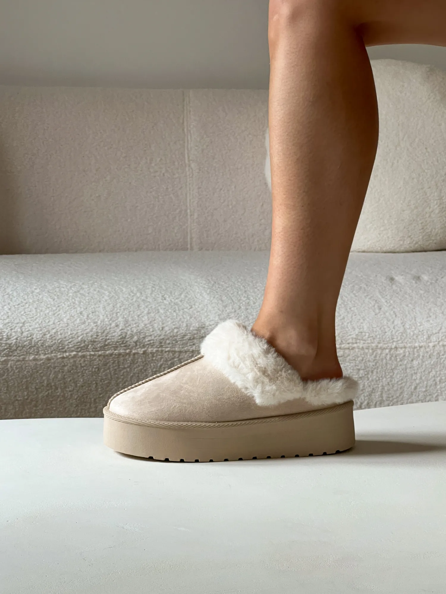 Best CASSY Molly - Mules Fourrees Basses En Suedine Beige A Semelle Plateforme