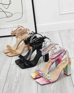 Best Sale CASSY Sandales Beiges A Lacets Et Detail Chaine