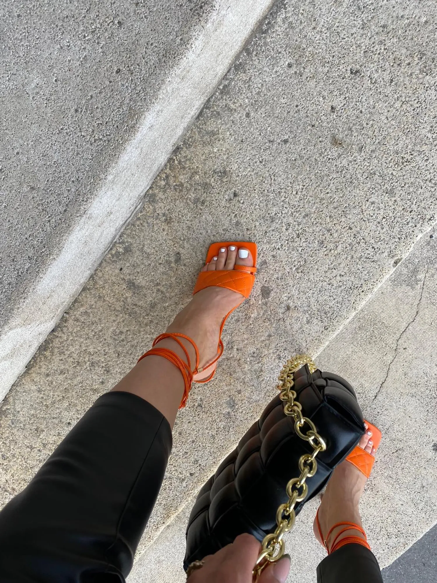 Discount CASSY Sandales Orange A Bride D'Orteil Et Effet Matelasse