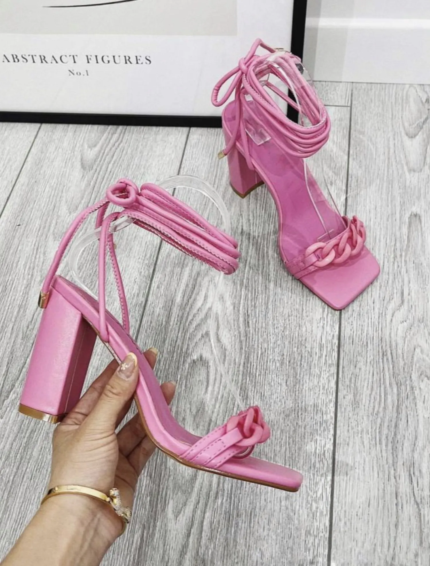 Cheap CASSY Sandales Roses A Lacets Et Detail Chaine