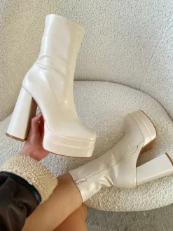 Shop CASSY Stella - Bottines Beiges Montantes A Plateforme En Simili Cuir Souple