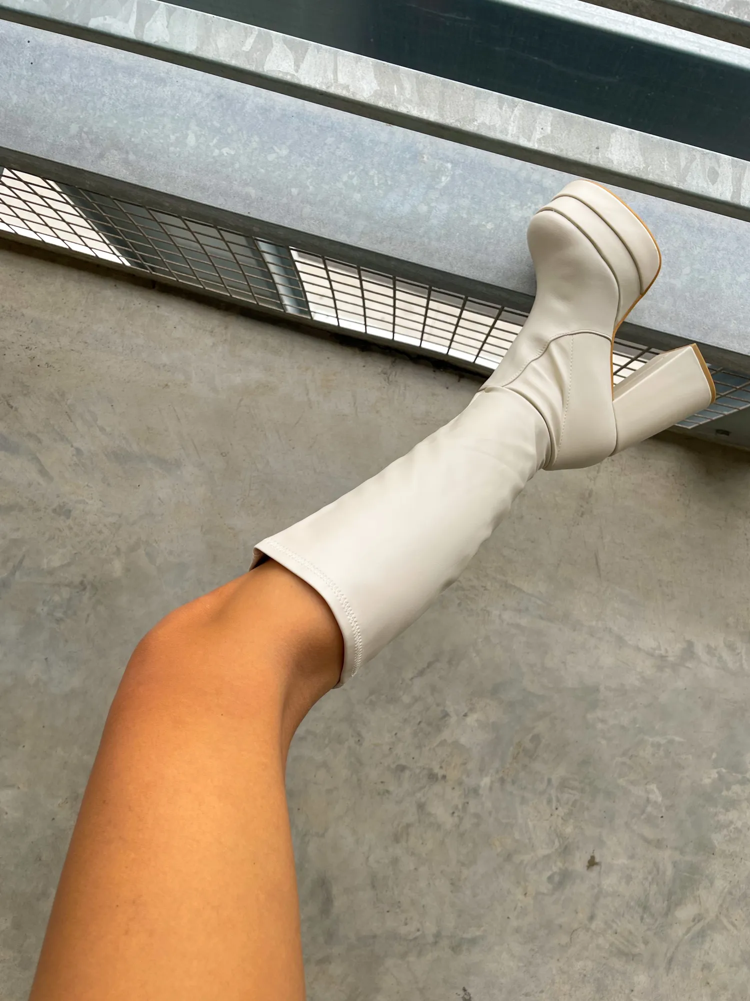 Hot CASSY Stella Ii - Bottes Beiges A Plateforme En Simili Cuir Souple